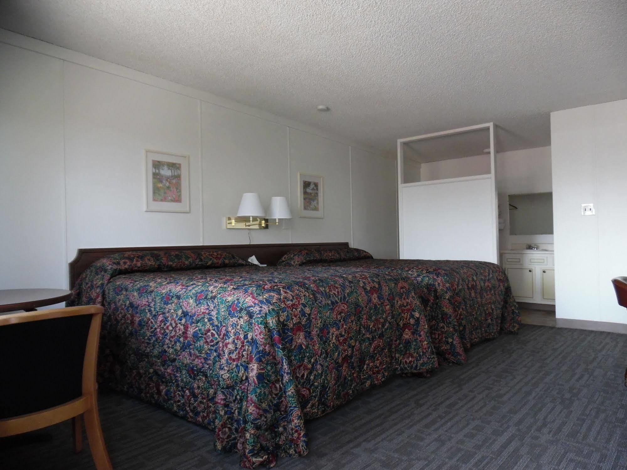 Budget Host Inn Fort Collins Kültér fotó